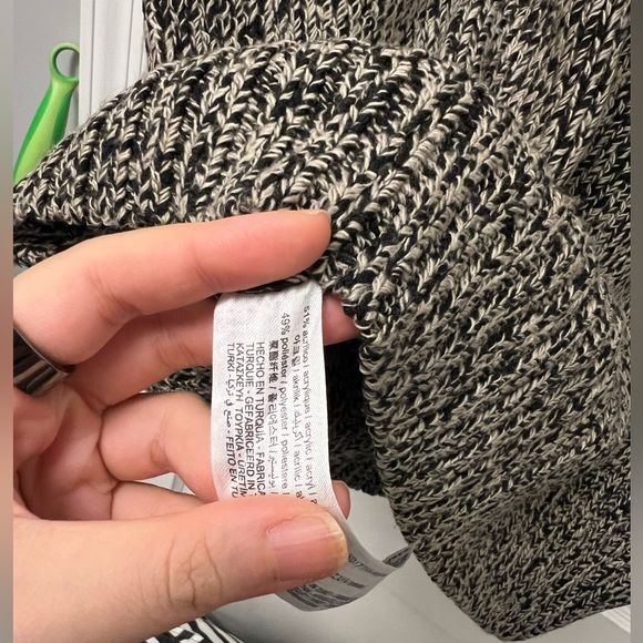 Zara Cut-out Knit Sweater - Picture 7 of 7